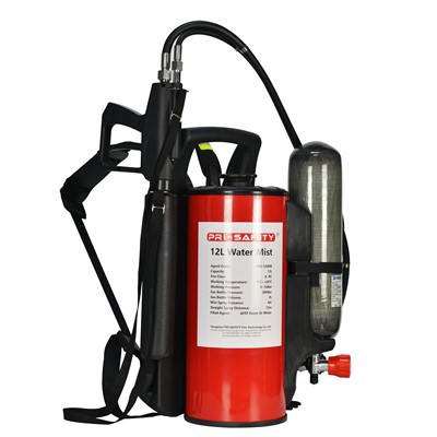 Рюкзак с водяным огнетушителем
